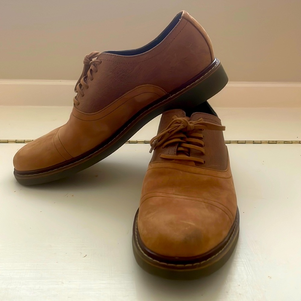 Men’s dress shoes